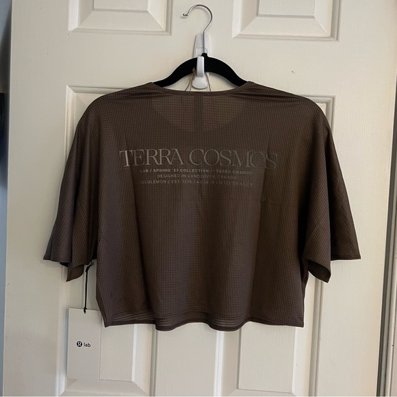 lululemon athletica Tops - Lululemon lab grid mesh short sleeve shirt NWT